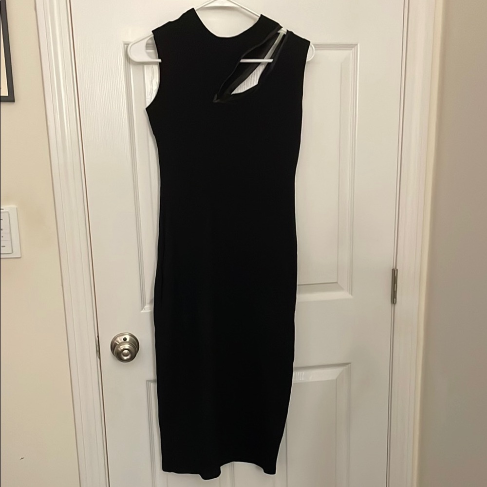 Chic Black Midi Dress with Unique Cutout